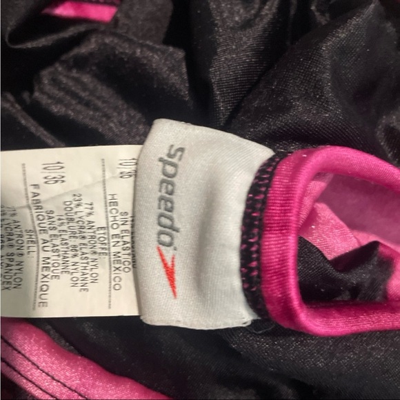 Speedo Women's One Piece in Pink and Black - Picture 3 of 3